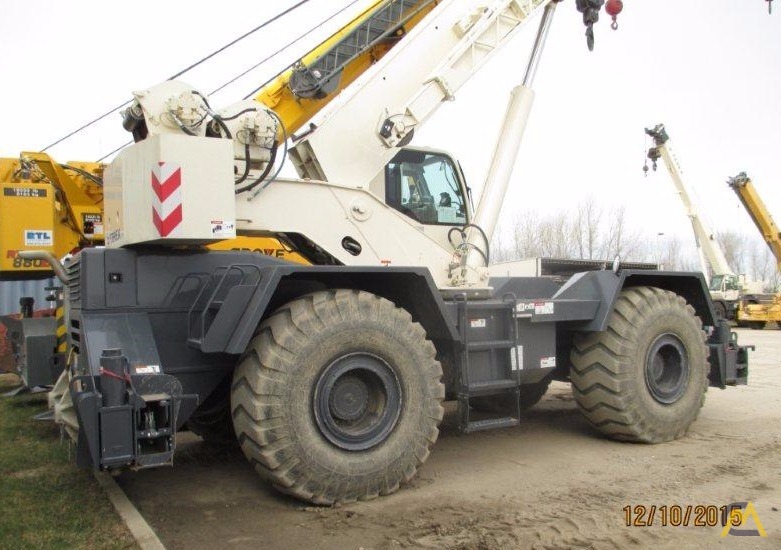 Terex RT 670 70-Ton Rough Terrain Crane 1