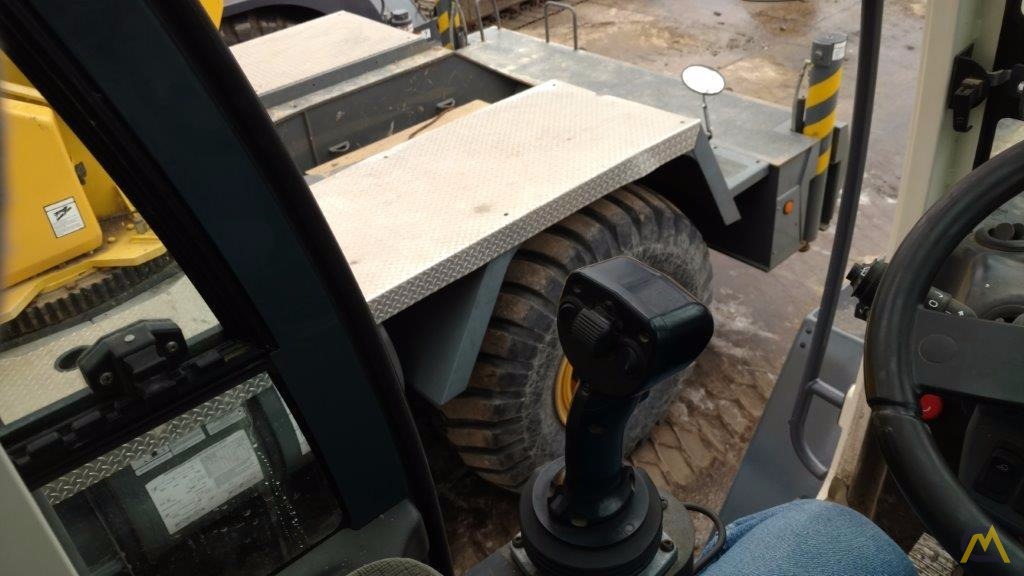 Terex RT 780 80-ton Rough Terrain Crane 10