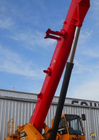 Sany SRC885 85-ton Rough Terrain Crane 6