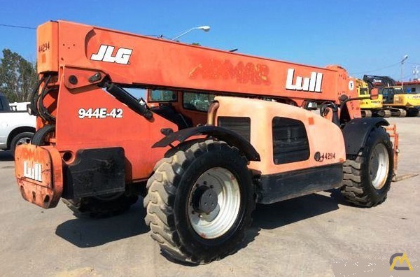 9,000 lb. Lull 944C-42 Telehander 3