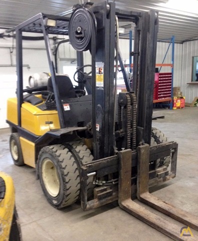 Yale GLP090 9,000 lb. Pneumatic TireForklift 0