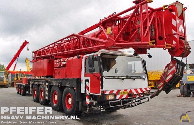 90t Liebherr LTM 1090/2 All Terrain Crane 5
