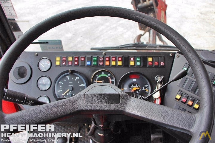 90t Liebherr LTM 1090/2 All Terrain Crane 24