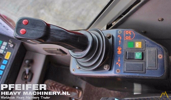 90t Liebherr LTM 1090/2 All Terrain Crane 26