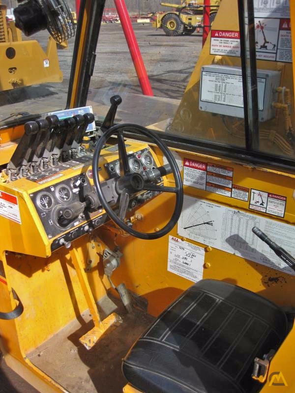 9t Broderson IC-80-3G Carry Deck Crane 7