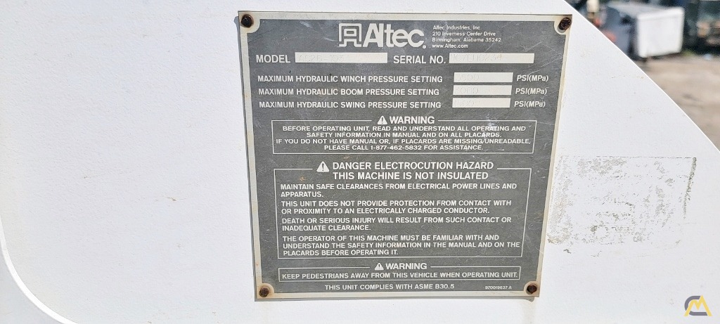 ALTEC AC26-103 26-Ton Boom Truck Crane Mounted on Sterling L7500 18