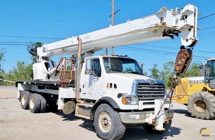 ALTEC AC26-103 26-Ton Boom Truck Crane Mounted on Sterling L7500 0