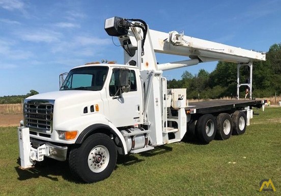 Altec AC26-103B 26-Ton Boom Truck Crane 0