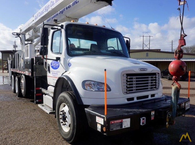 Altec AC26-103R 26-ton Boom Truck Crane on Freightliner 1