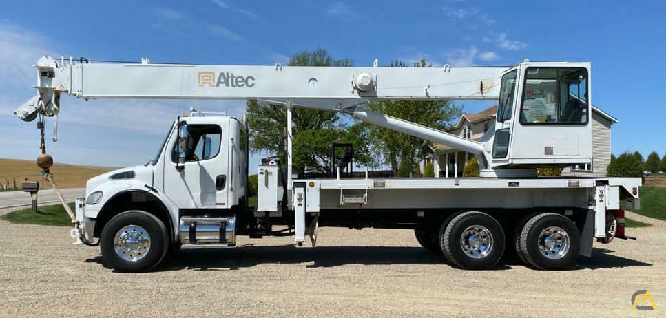 Altec AC30-103S 30-Ton Boom Truck Crane 3