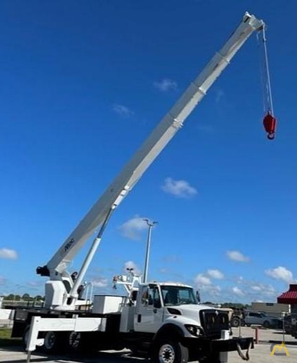 Altec AC38-103S 38-Ton Boom Truck Crane on International 7500 7