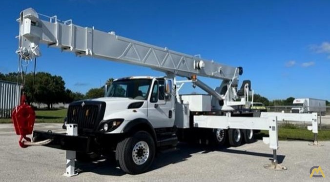 Altec AC38-103S 38-Ton Boom Truck Crane on International 7500 0