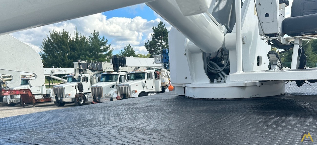 Altec AC38-127S Boom Truck Crane 15