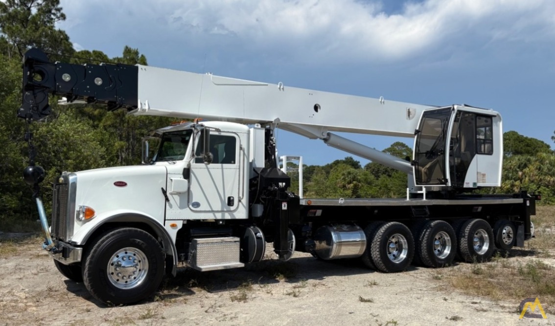 Altec AC40-152S Boom Truck Crane on Peterbilt 367 4
