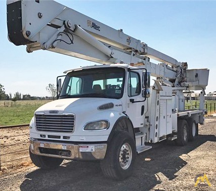 Altec AH100 Articulating Telescopic Aerial Lift 0