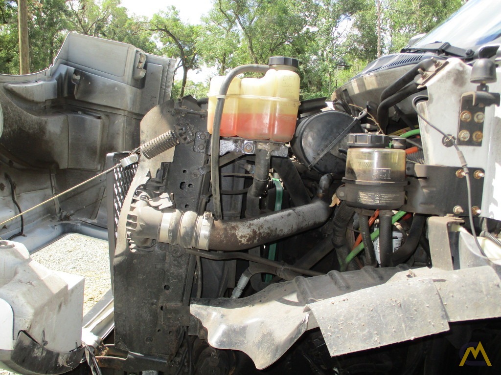 Altec AM55 Utility Bucket Boom on Chevrolet C7500 40