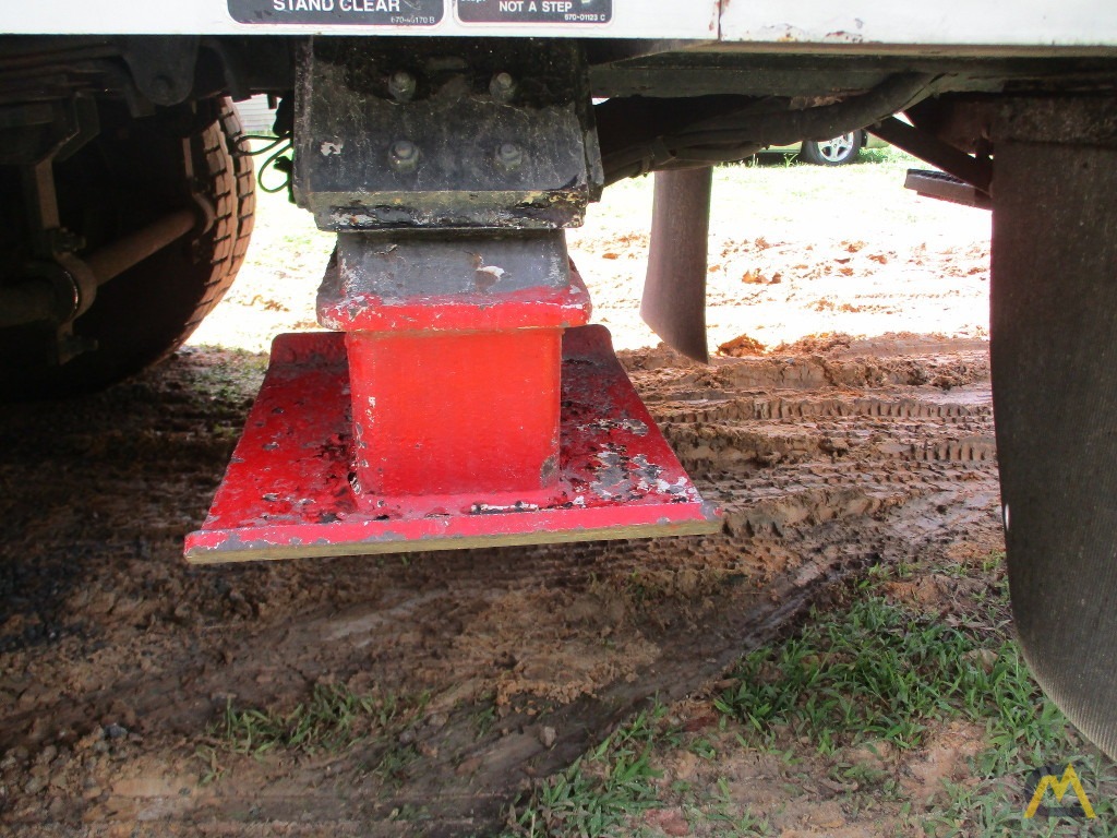 Altec AM55 Utility Bucket Boom on Chevrolet C7500 58