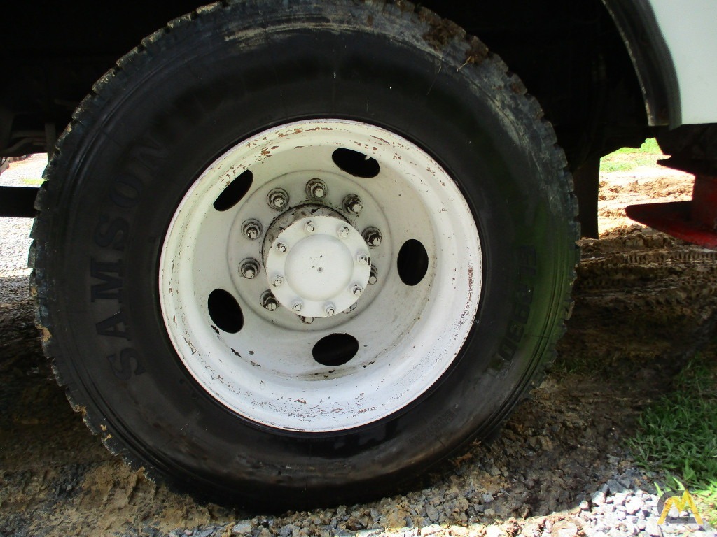 Altec AM55 Utility Bucket Boom on Chevrolet C7500 79