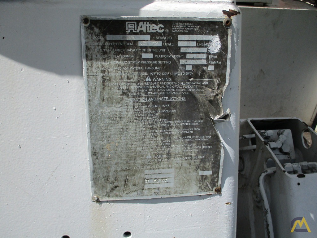 Altec AM55 Utility Bucket Boom on Chevrolet C7500 83