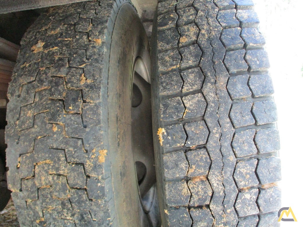 Altec AM55 Utility Bucket Boom on Chevrolet C7500 94