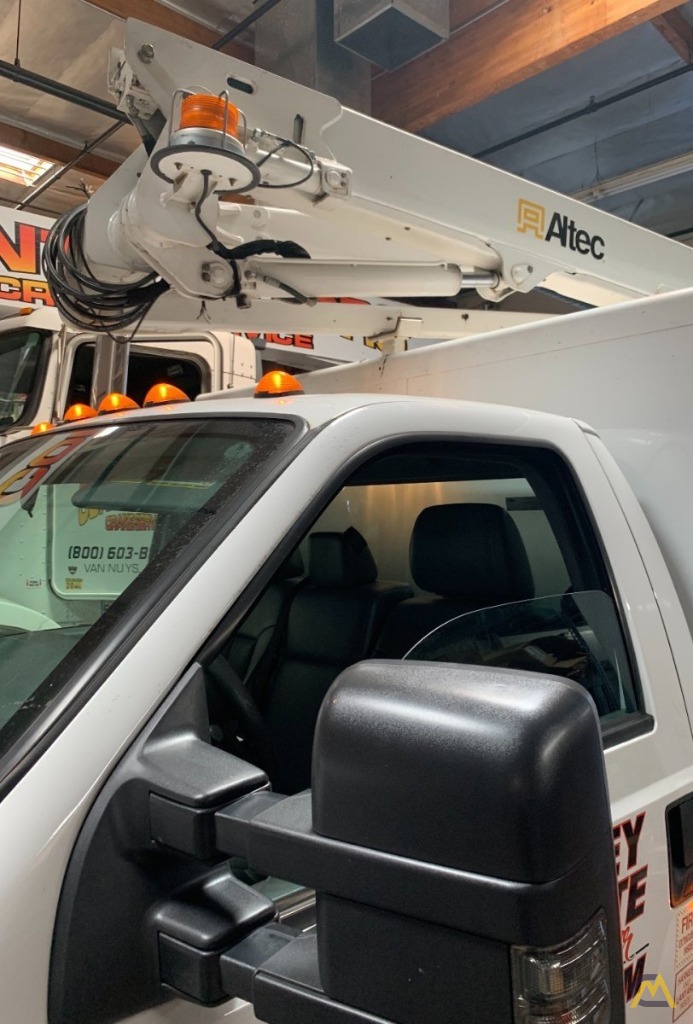 Altec AT248F Articulating Bucket Truck on Ford F550 4
