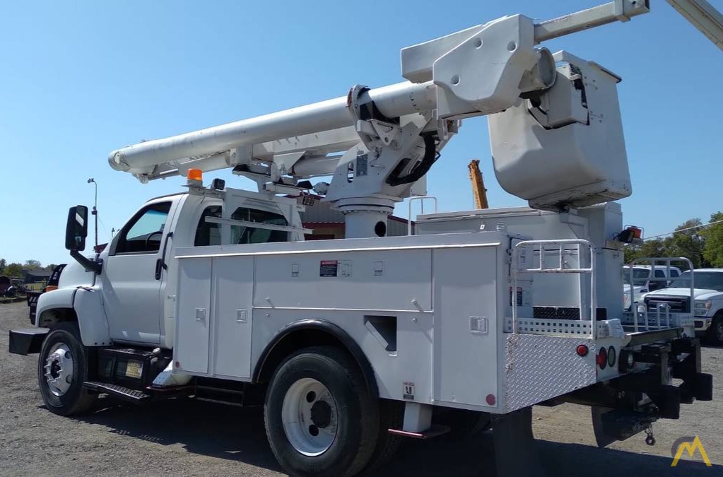 Altec L42M Articulating Boom Bucket Truck on GMC C7500 1