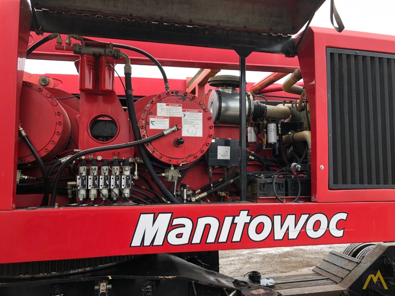 2002 Manitowoc 555 Series 2 150 Ton Crawler 2