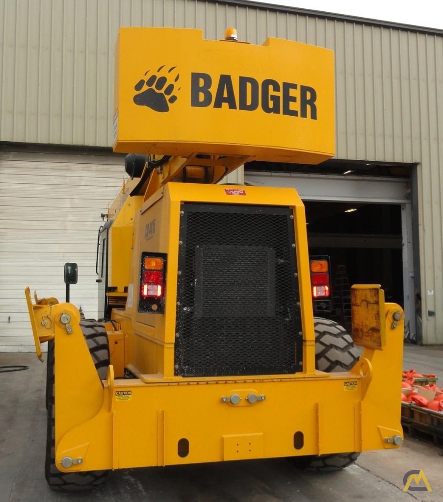 Badger CD4415 15-ton Down Cab Rough Terrain Crane 8