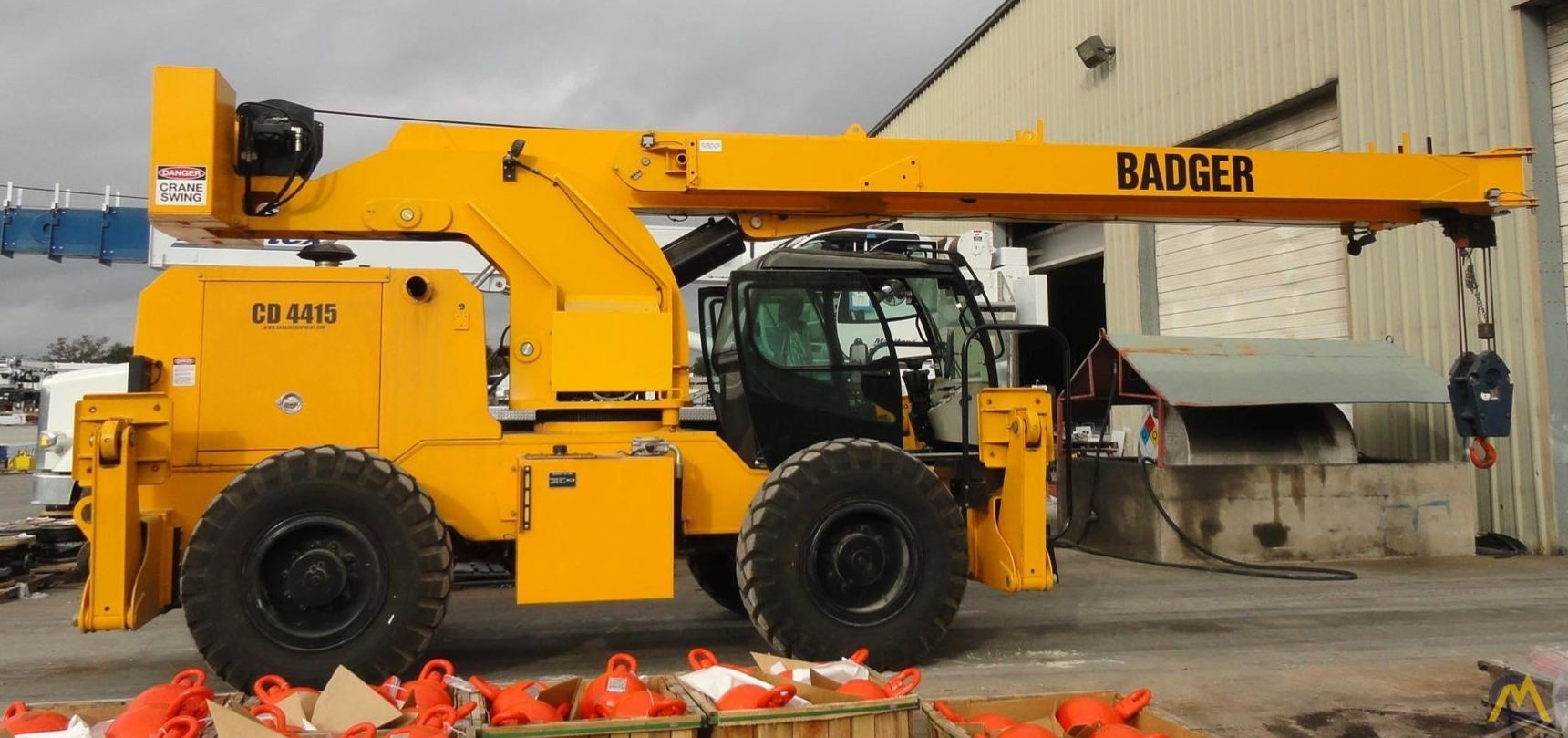 Badger CD4415 15-ton Down Cab Rough Terrain Crane 0