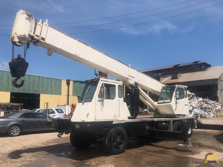 Bantam T-888 27.50-ton Telescopic Boom Truck Crane 0