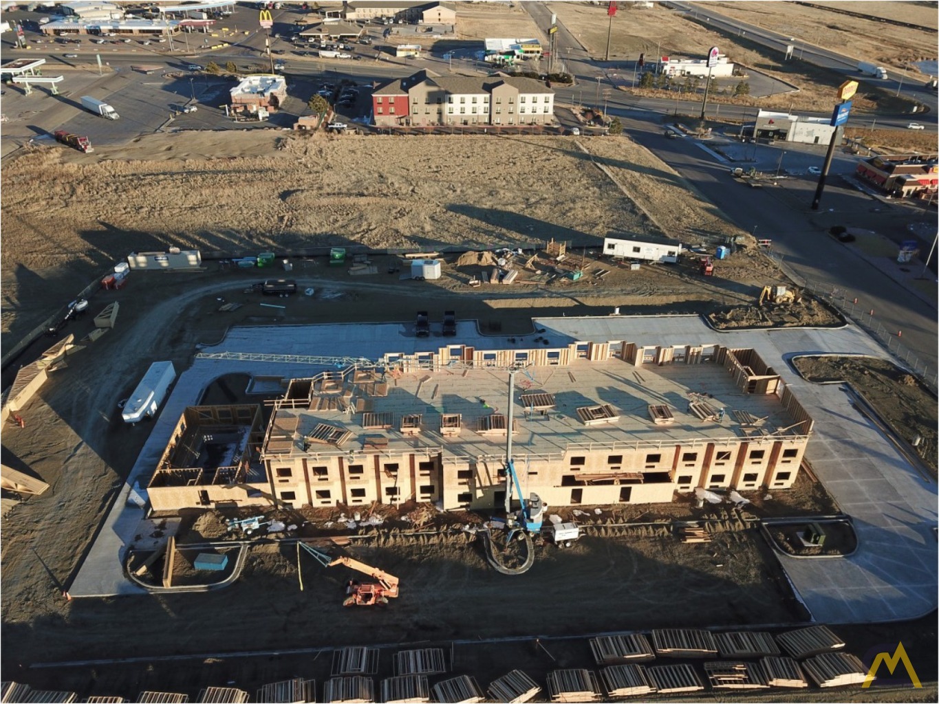 Benazzato 296 SC 2.2-ton Self Erecting Tower Crane 9