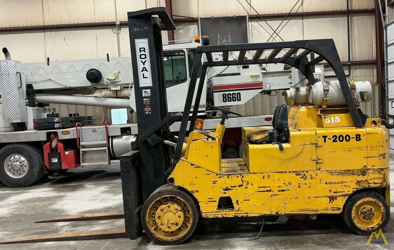 Bid on a Royal Rig-N-Lift T200B Lift Truck Forklift 2