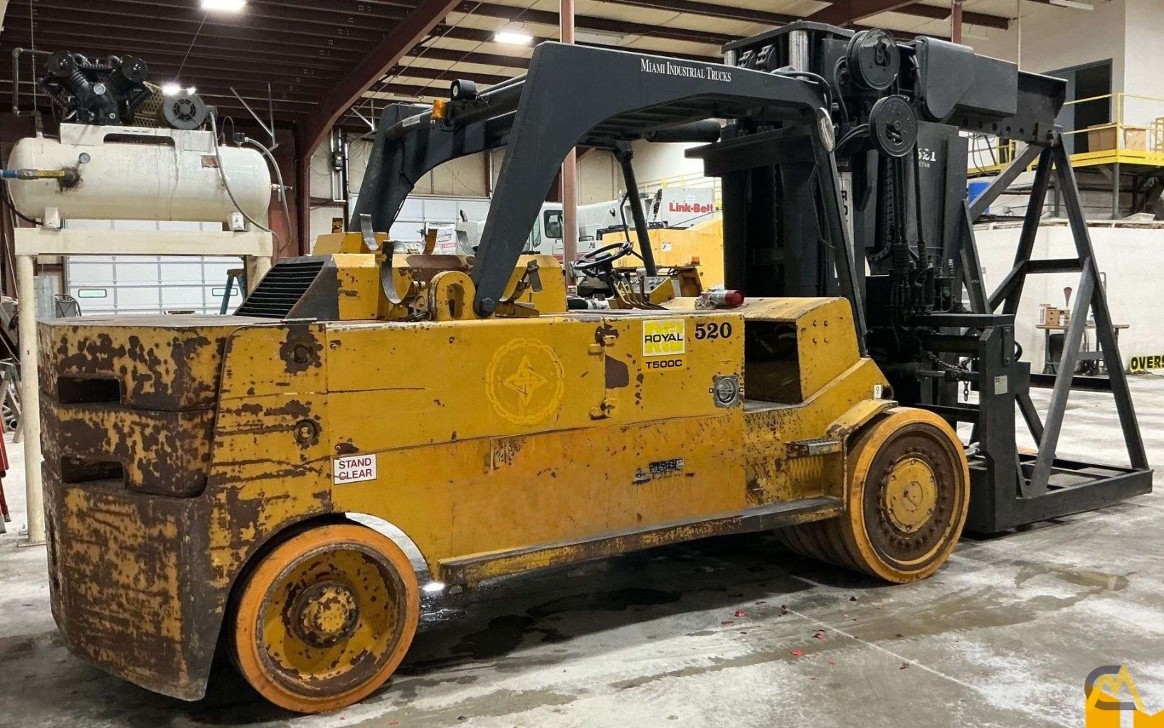 Bid on a Royal Rig-N-Lift T500C Extendable Counterweight Lift Truck Forklift 2