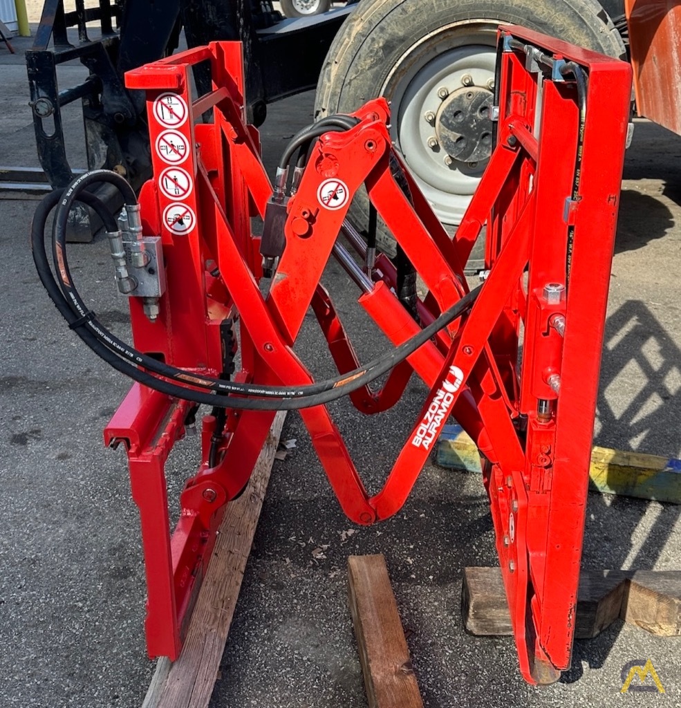 Bolzoni Fork-Mounted Push Pull Attachment – 3,527 lb / 1,600 kg Capacity – Like New 1