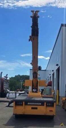 Broderson IC-200-3G 15-Ton Carry Deck Crane 3
