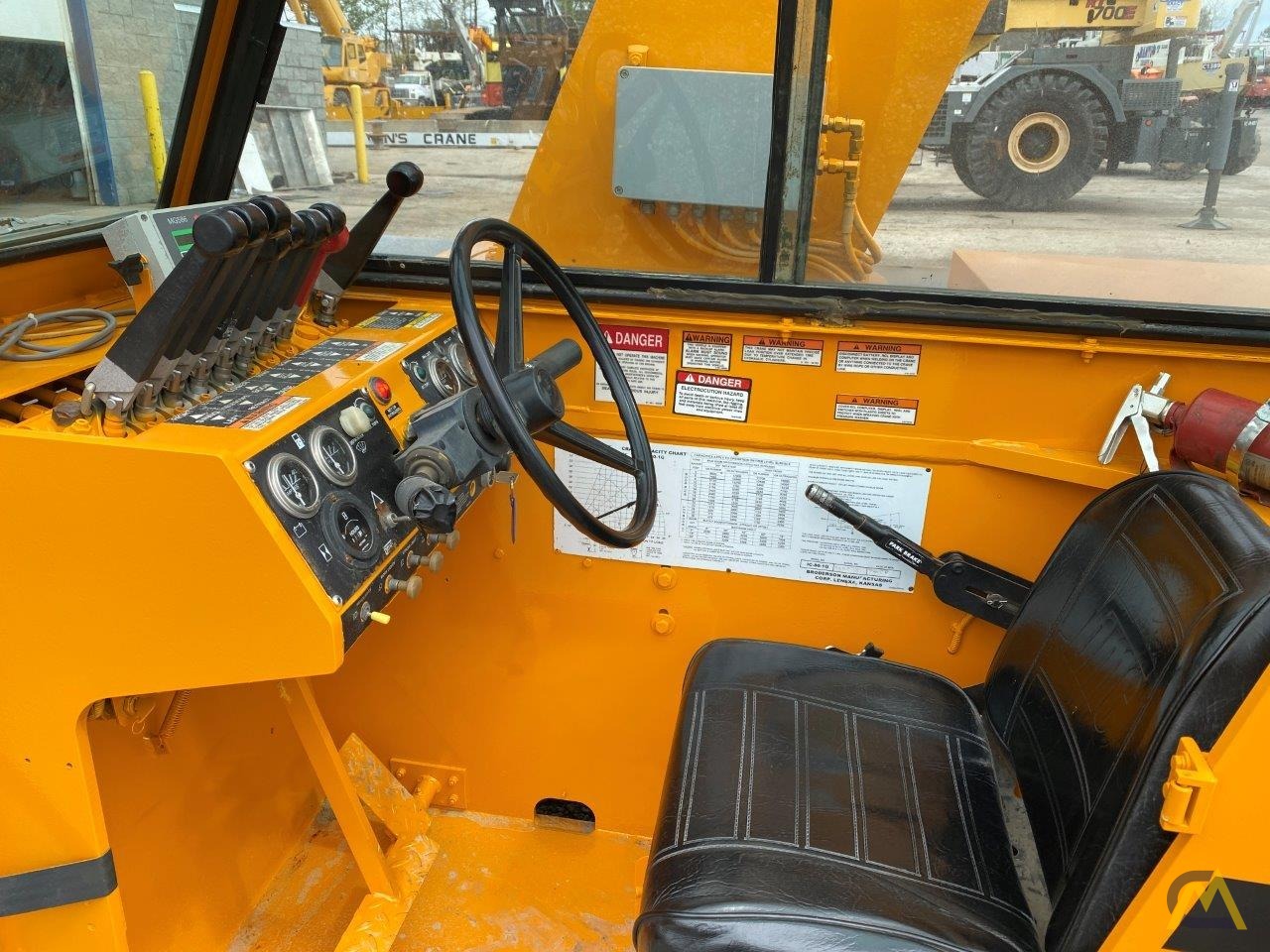 Broderson IC-80-1G 9-Ton Carry Deck Crane 4