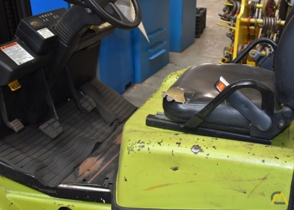 Clark CGC25 2.5-Ton Forklift 8