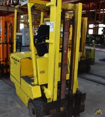 Clark EC-500-40 2-Ton Forklift 1