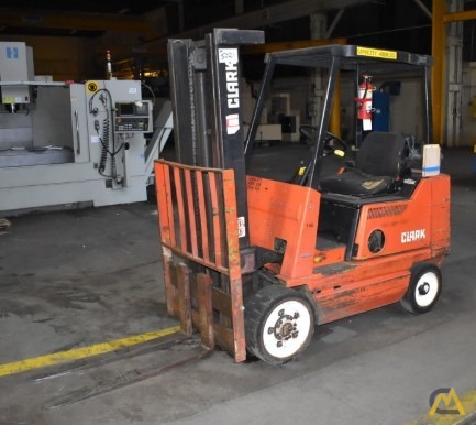 Clark GCS20S 2-Ton Forklift 0