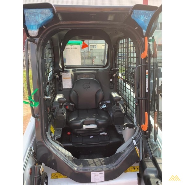 Bobcat S450 Compact Skid Steer Loader 4