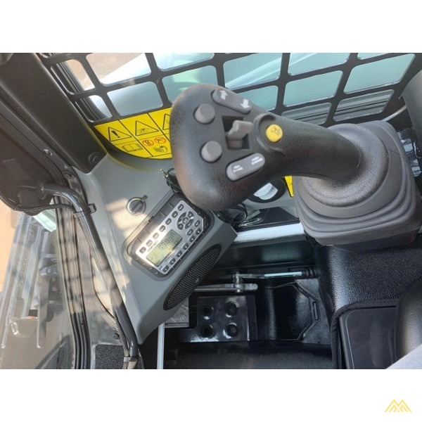 Bobcat S450 Compact Skid Steer Loader 5
