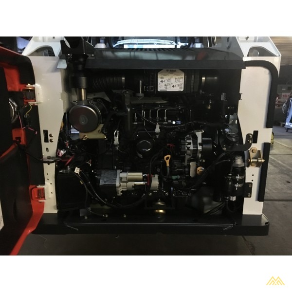 Bobcat S590 Compact Skid Steer Loader 3
