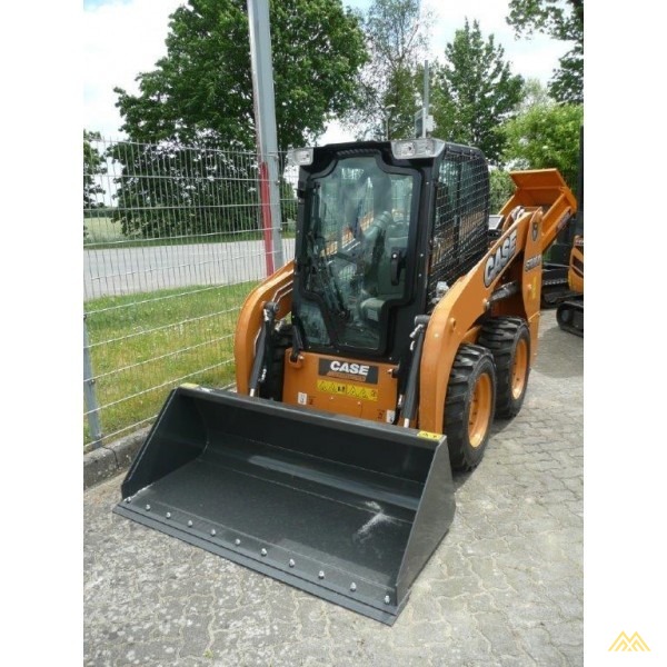 Case SR160 Compact Skid Steer Loader 2