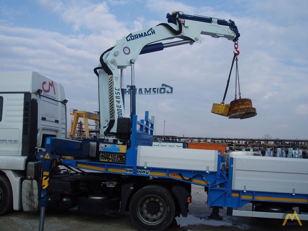 Cormach 28200 E6 10.6-Ton Boom Truck Crane 0