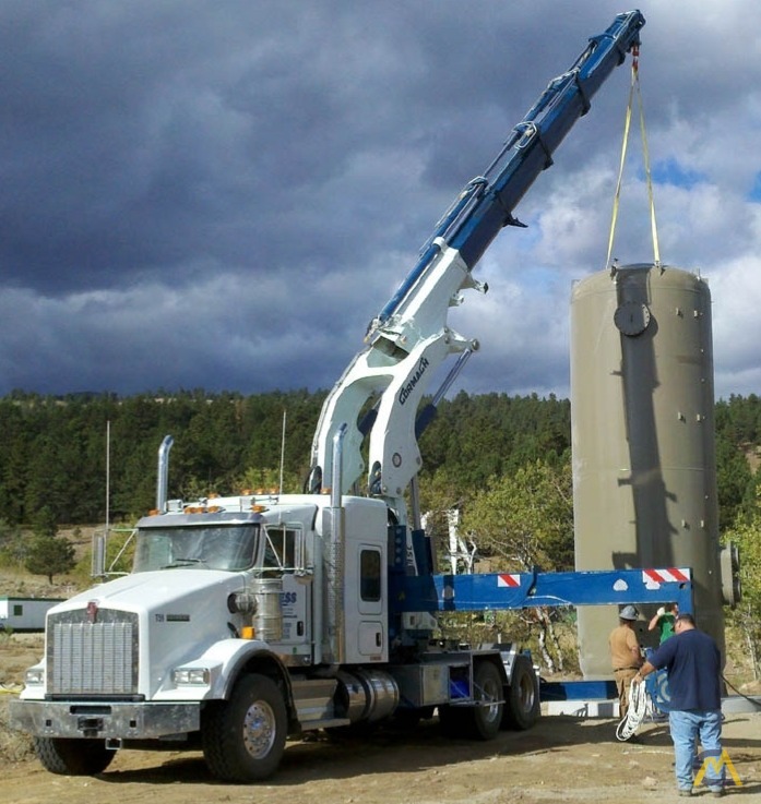 Cormach 71000 E7 ASC Plus 14.49-Ton Knuckle Boom Articulating Crane 1