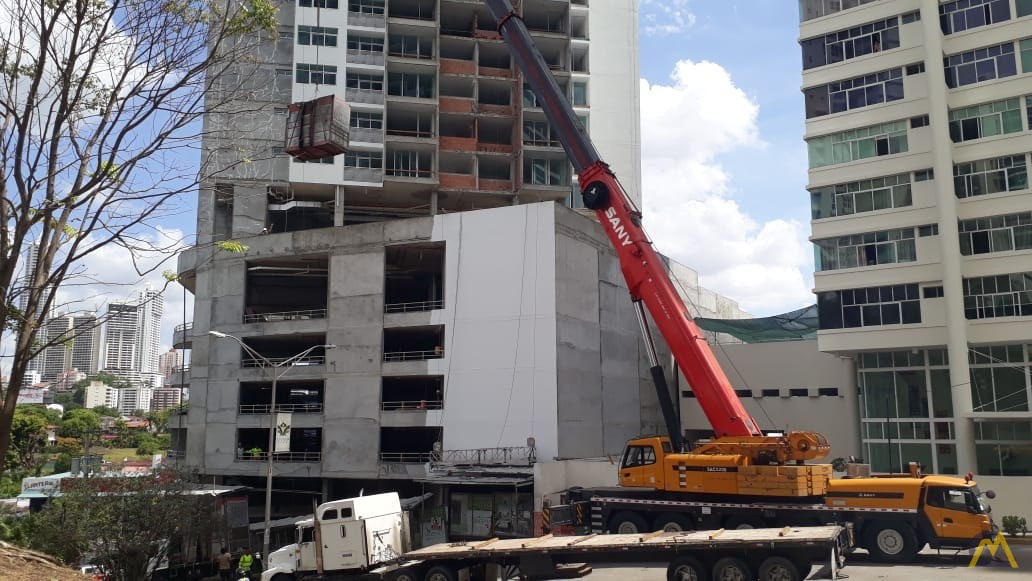 Sany STC1000C 100-Ton Telescopic Truck Crane 3
