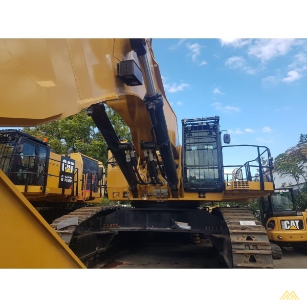 Caterpillar 6015B Crawler Excavator 1