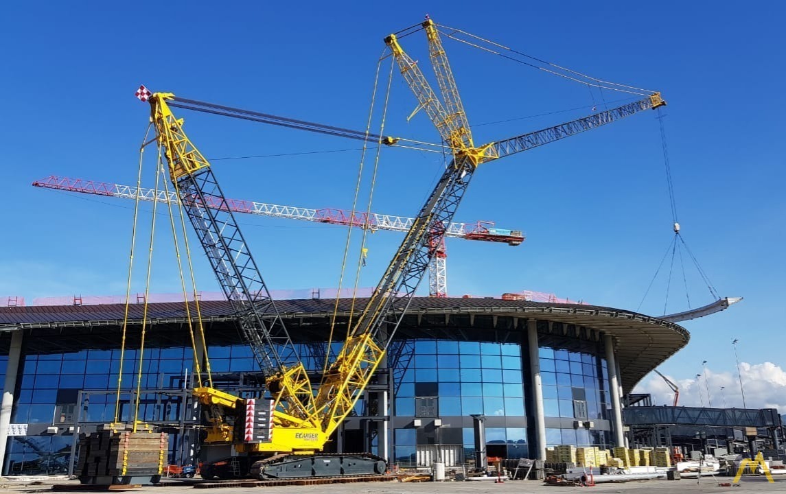 Demag CC 2800-1 660-Ton Lattice Boom Crawler Crane 0