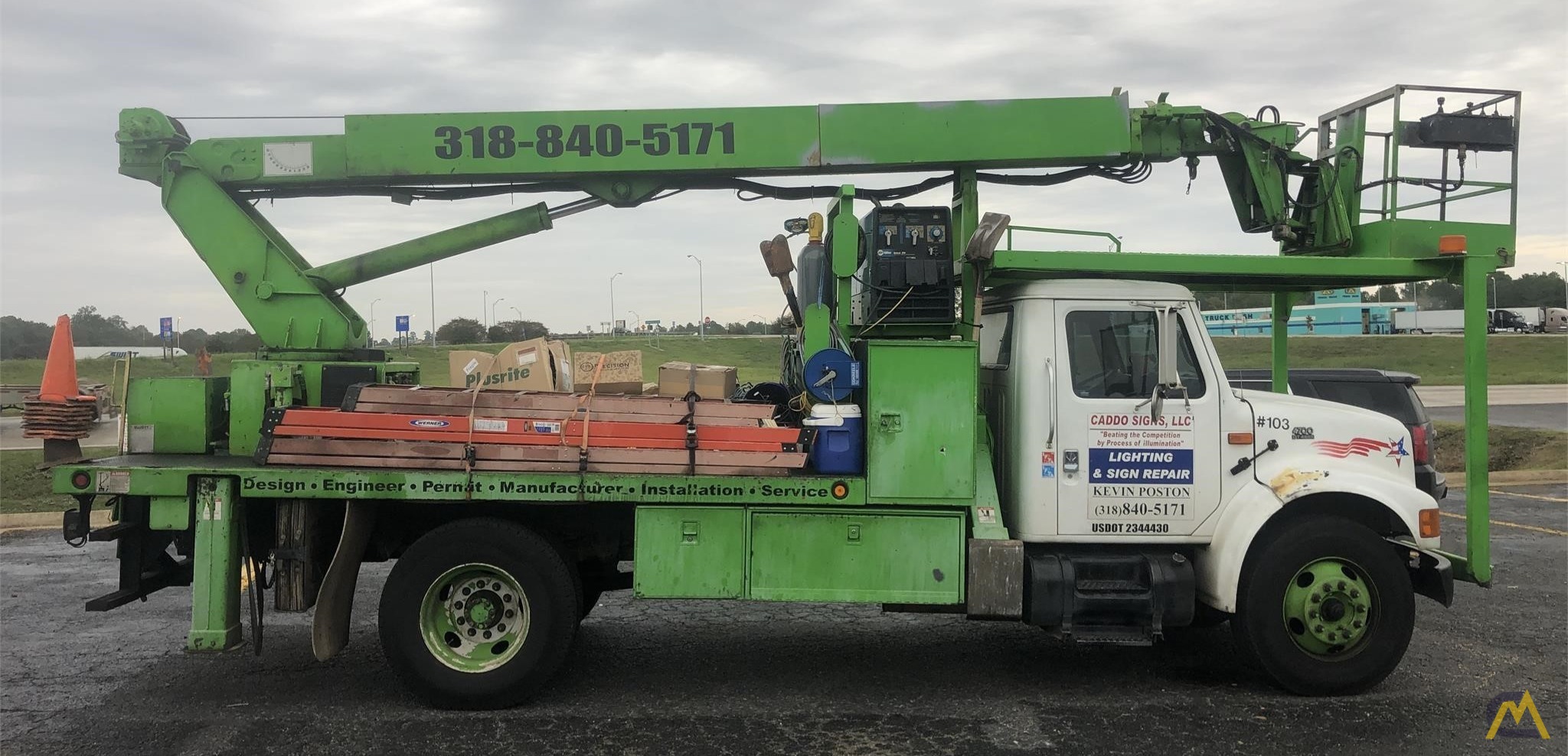 Elliott model L60R For Sale Bucket Truck Aerial Platforms Platform Lift