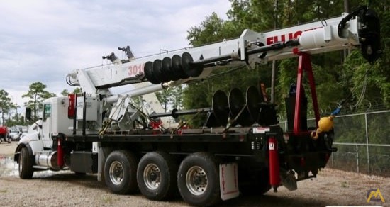 Elliott 30105F 30-Ton Boom Truck Crane 0
